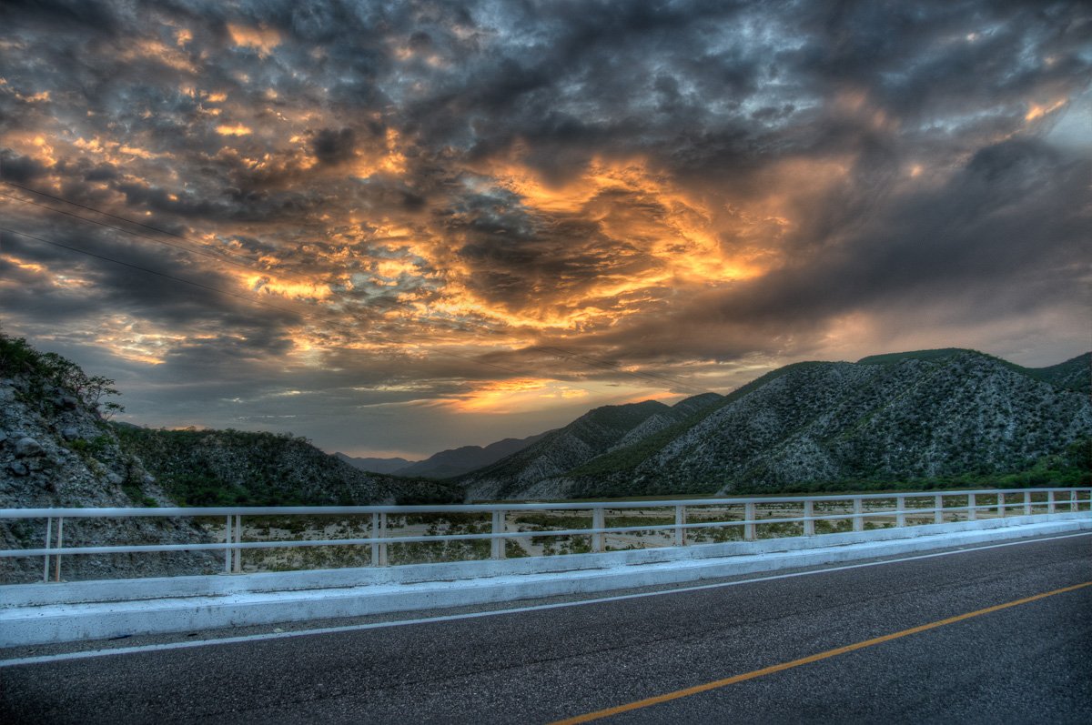 Driving "home" from La Paz (HDR)